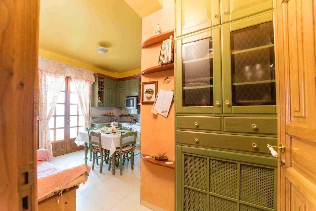 Casa Mare E Monti Castelbuono Lejlighed Eksteriør billede